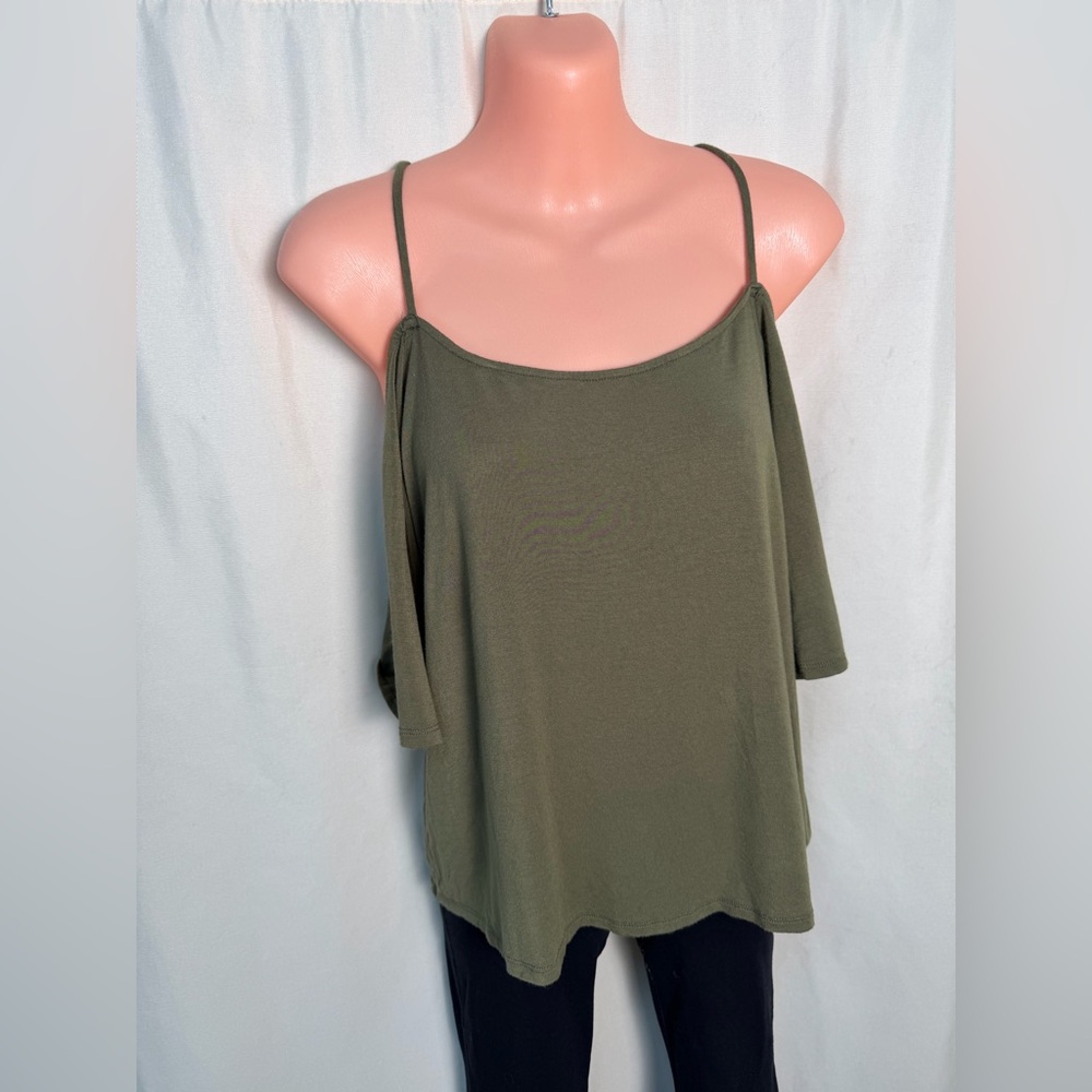 Heart Hips Olive‎ Cold Shoulder Top